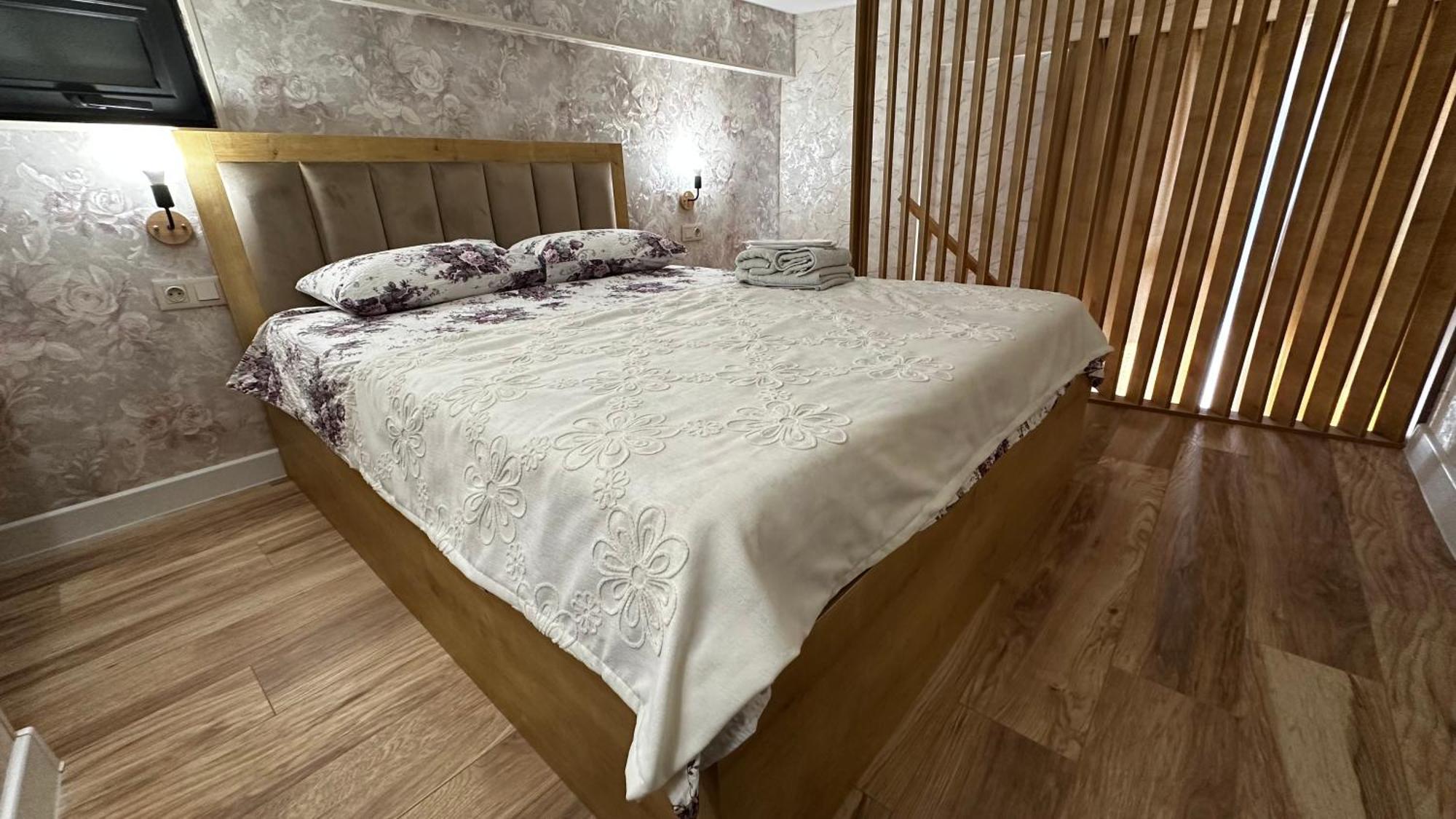 Made With Love Apartment Тбилиси Экстерьер фото